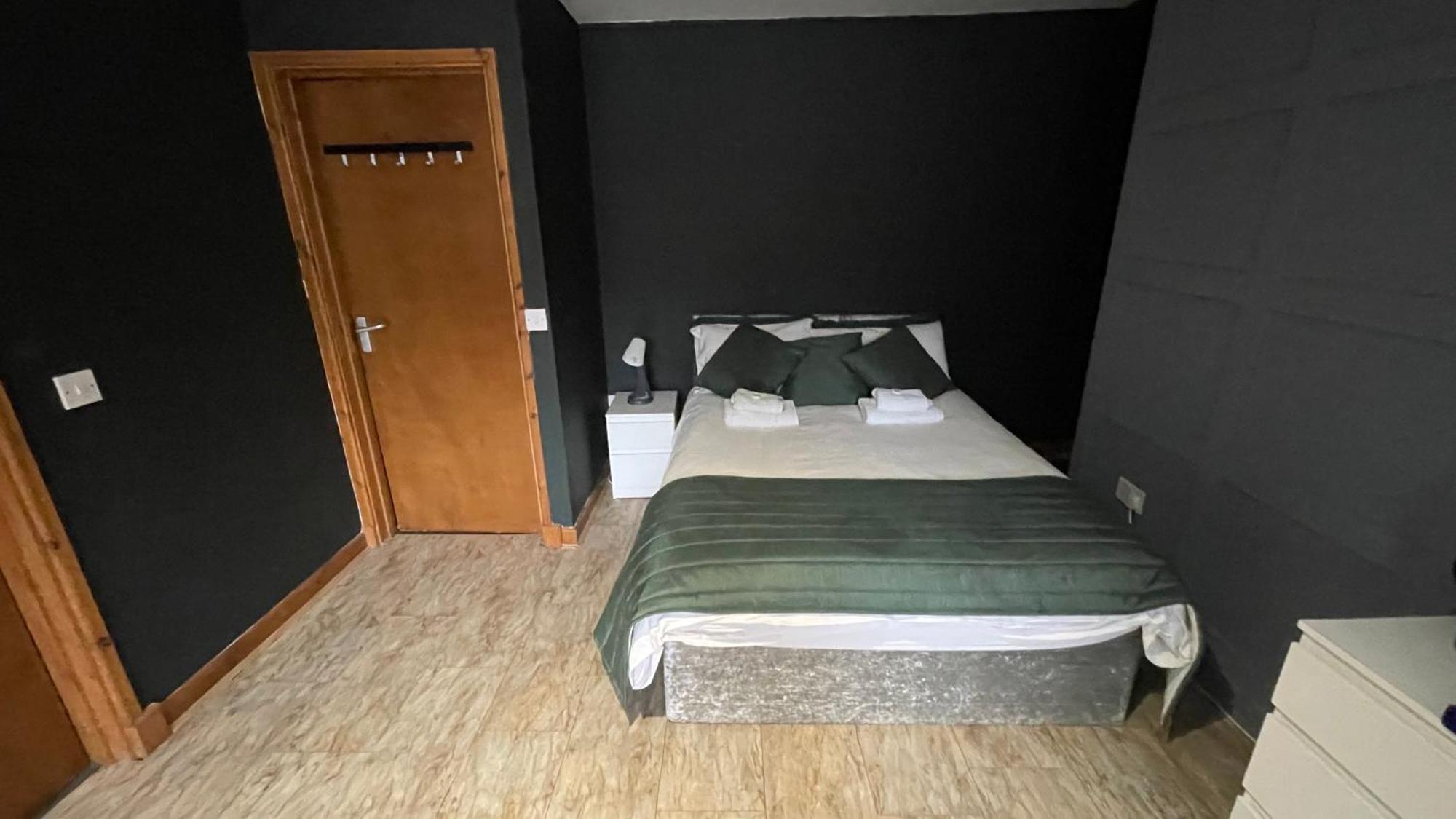 Bryn Bettws Lodge 포트탤벗 외부 사진